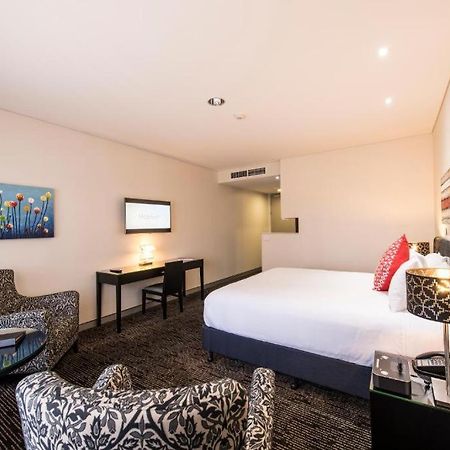 Calamvale Hotel Suites And Conference Centre Brisbane Esterno foto