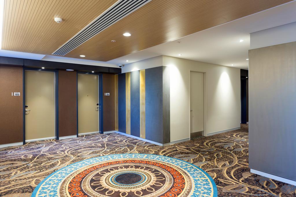 Calamvale Hotel Suites And Conference Centre Brisbane Esterno foto