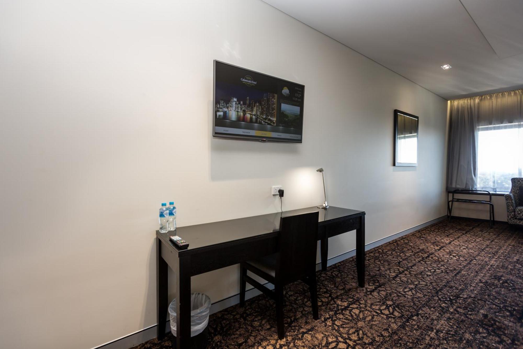 Calamvale Hotel Suites And Conference Centre Brisbane Esterno foto