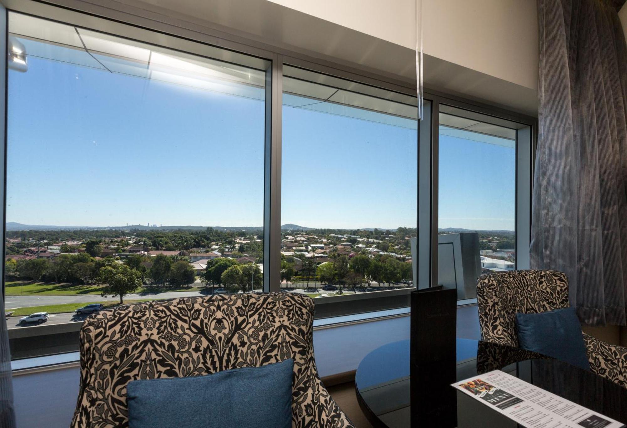 Calamvale Hotel Suites And Conference Centre Brisbane Esterno foto